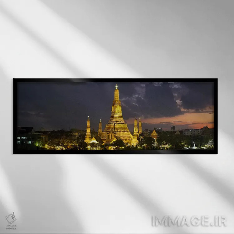 تابلو دکوراتیو معبد بودایی روشن شده در سپیده دم، وات آرون، رود چائو پر… اثر پانورامیک ایمجز - نمای قابدار مشکی