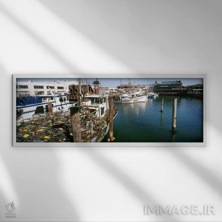 تابلو دکوراتیو قایق های ماهیگیری در اسکله، اسکله ماهیگیران، سانفرانسیس… اثر پانورامیک ایمجز - نمای قابدار سفید