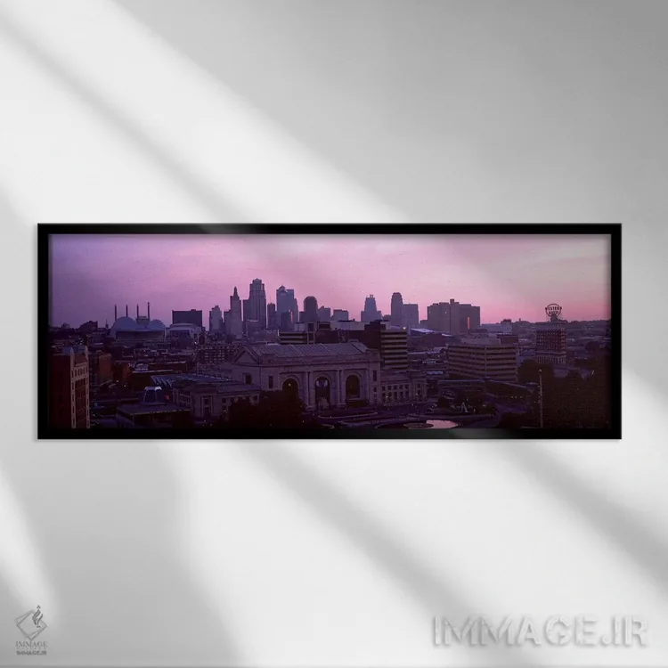 تابلو دکوراتیو ایستگاه اتحادیه در غروب با افق شهری در پس زمینه، کانزاس… اثر پانورامیک ایمجز - نمای قابدار مشکی