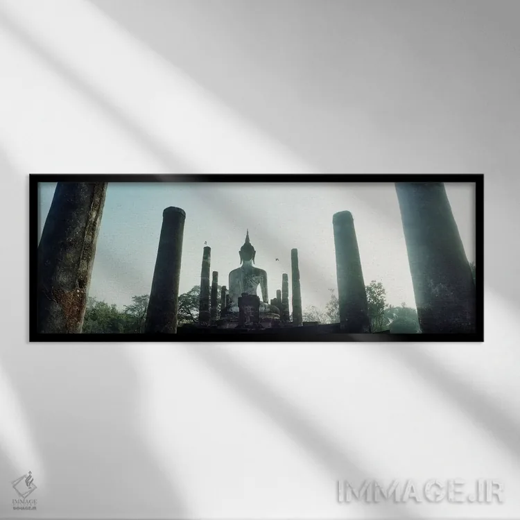 تابلو دکوراتیو مجسمه بودا در معبد، پارک تاریخی سوخوتای، سوخوتای، تایلن… اثر پانورامیک ایمجز - نمای قابدار مشکی