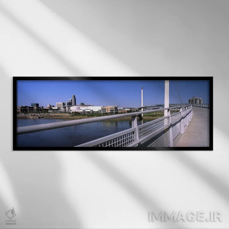 تابلو دکوراتیو پل بر روی رودخانه، پل پیاده روی باب کری، رودخانه میسوری… اثر پانورامیک ایمجز - نمای قابدار مشکی