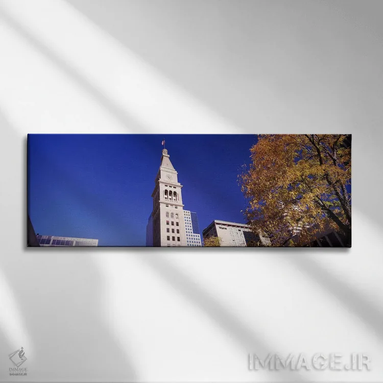 تابلو دکوراتیو نمای پایین از یک برج ساعت، دنور، کلرادو، ایالات متحده آ… اثر پانورامیک ایمجز - نمای روبهرو روی دیوار