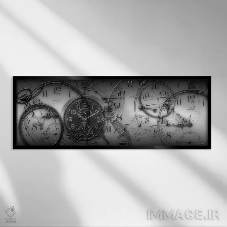 تابلو دکوراتیو مونتاژ ساعت جیبی قدیمی در سیاه و سفید اثر پانورامیک ایمجز - نمای قابدار مشکی