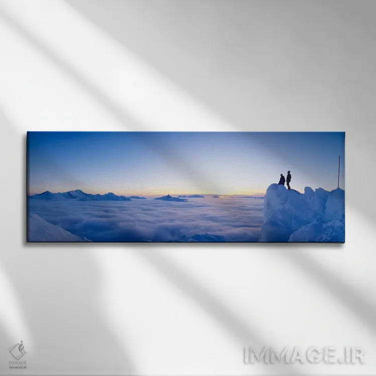 تابلو دکوراتیو کوهنوردانی که به چشم انداز ابرها در کوه ویستلر، بریتیش… اثر پانورامیک ایمجز - نمای روبهرو روی دیوار