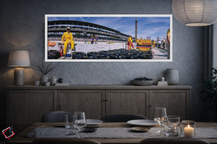 تابلو دکوراتیو رانندگان خودروهای موتوری در حال آماده شدن برای مسابقه… اثر پانورامیک ایمجز - D3W