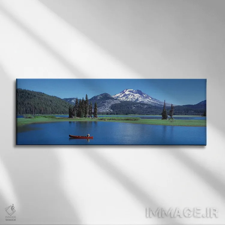 تابلو دکوراتیو قایق کانوی قرمز، دریاچه اسپارکس، ایالت اورگان، ایالات م… اثر پانورامیک ایمجز - نمای روبهرو روی دیوار