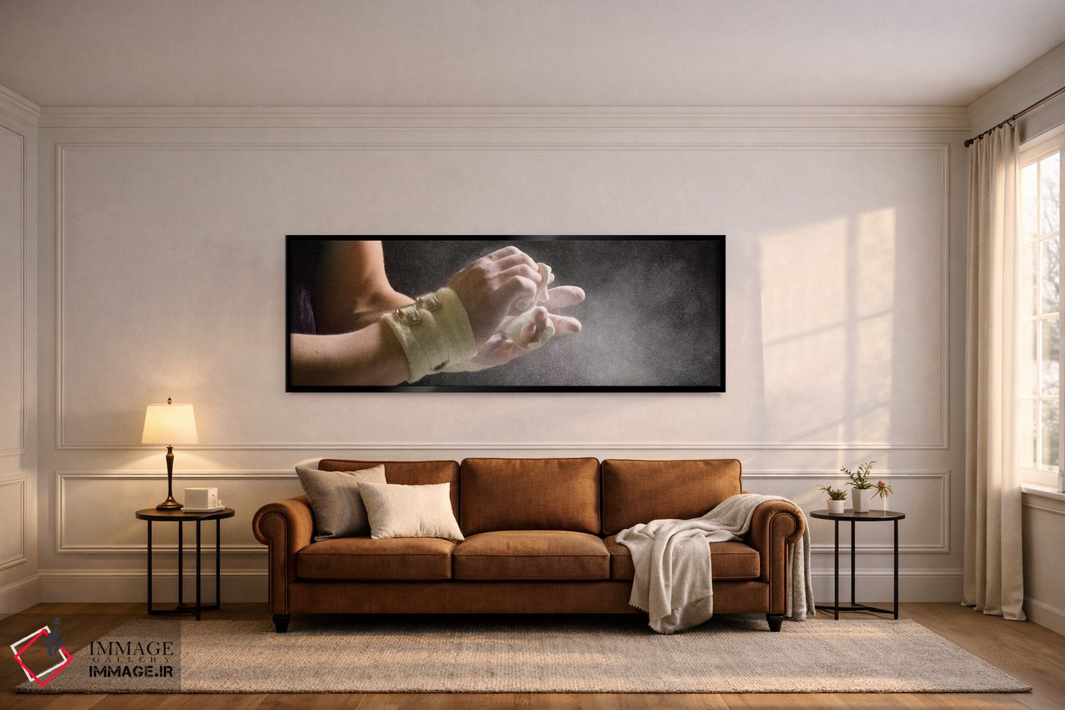 تابلو دکوراتیو ژیمناست مرد در حال گذاشتن گچ روی دست های خود ۵، جزیره ب… اثر پانورامیک ایمجز - D5B