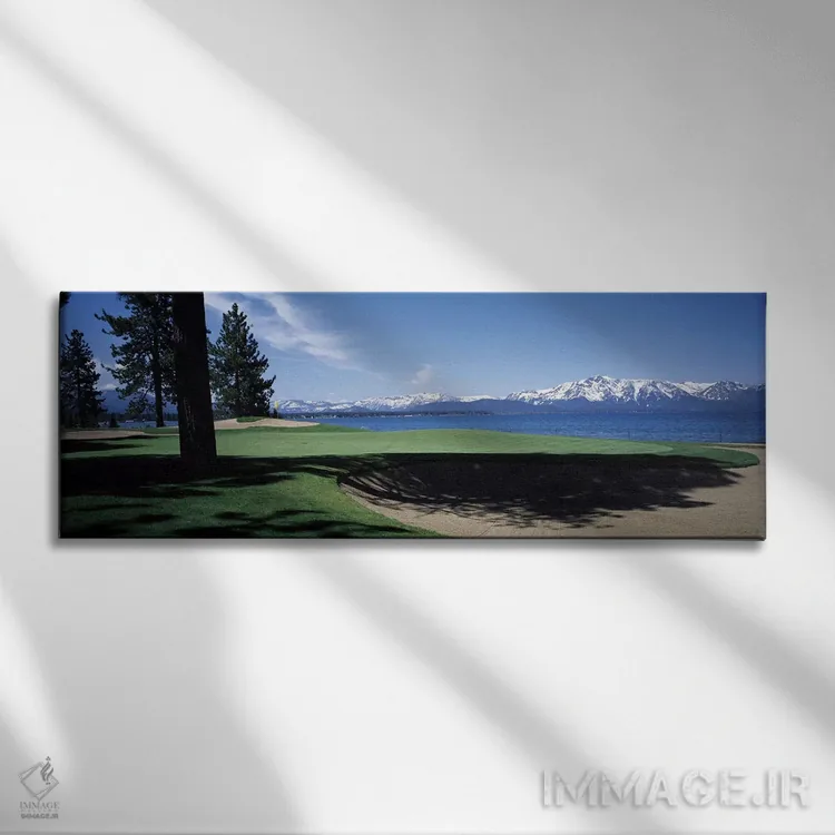 تابلو دکوراتیو زمین گلف با چشم انداز کوه، زمین گلف اج وود تاهو، استاتل… اثر پانورامیک ایمجز - نمای روبهرو روی دیوار