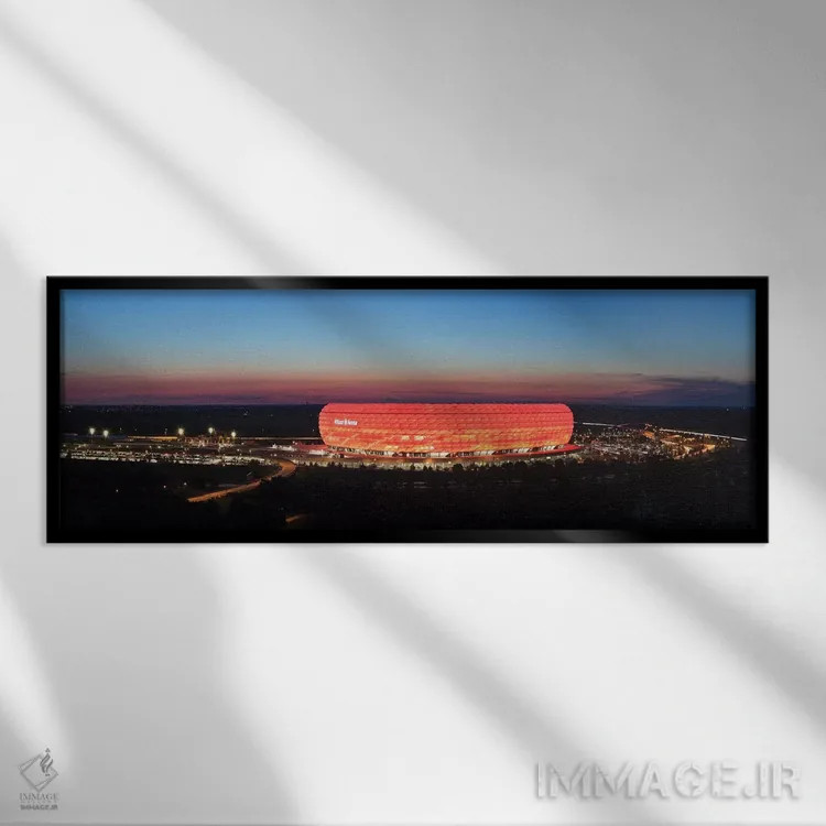 تابلو دکوراتیو استادیوم فوتبال روشن در غروب ۲، آرنای آلیانز، مونیخ، با… اثر پانورامیک ایمجز - نمای قابدار مشکی