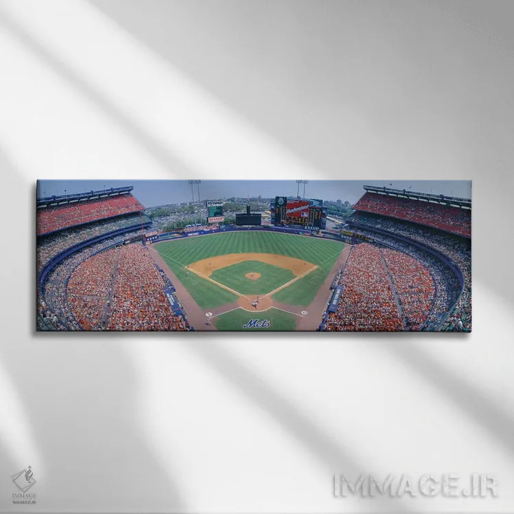 تابلو دکوراتیو "نمای هوایی اول، استادیوم شیا، فلشینگ، کوئینز، نیویورک… اثر پانورامیک ایمجز - نمای روبهرو روی دیوار