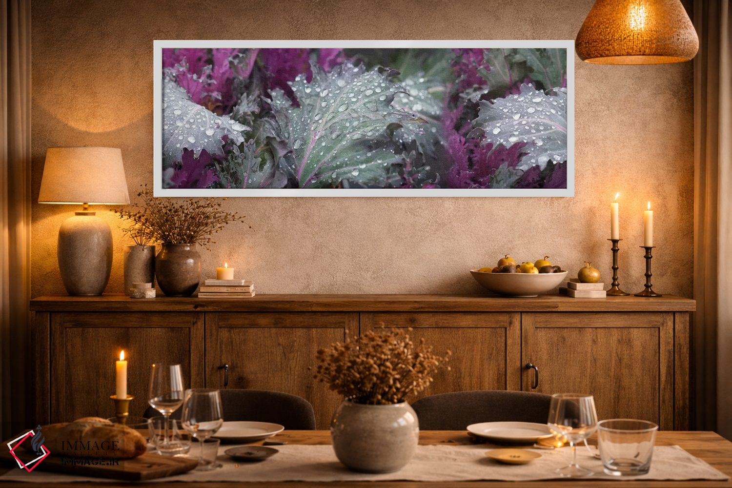 تابلو دکوراتیو قطرات باران روی برگ های سبز و بنفش نزدیک اثر پانورامیک ایمجز - D1W