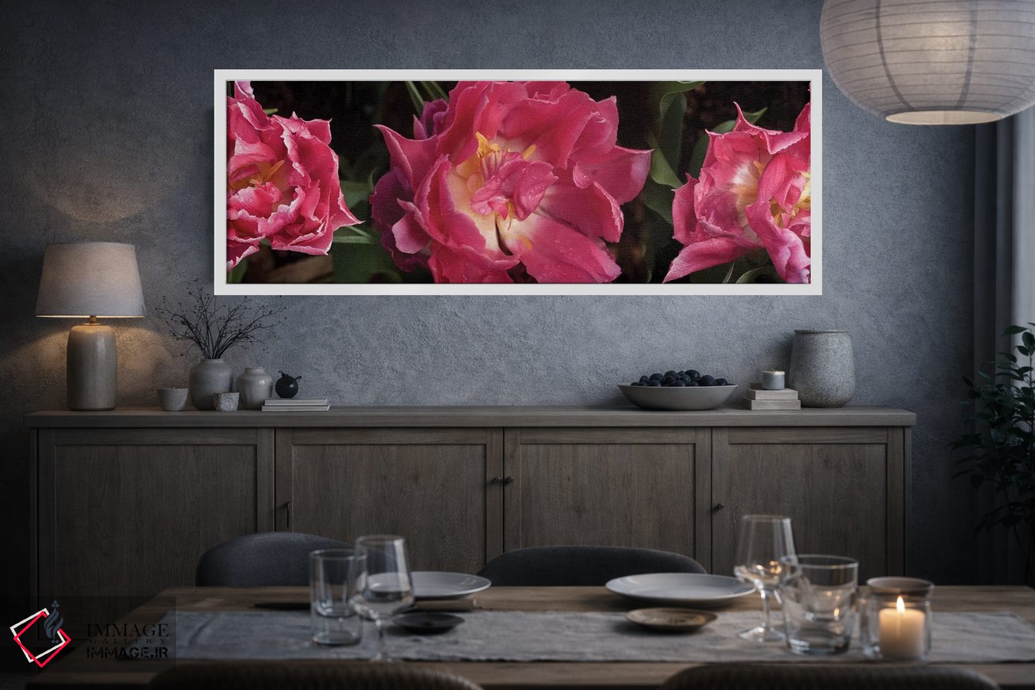 تابلو دکوراتیو گل های قرمز در حال شکوفه دادن نزدیک اثر پانورامیک ایمجز - D4W