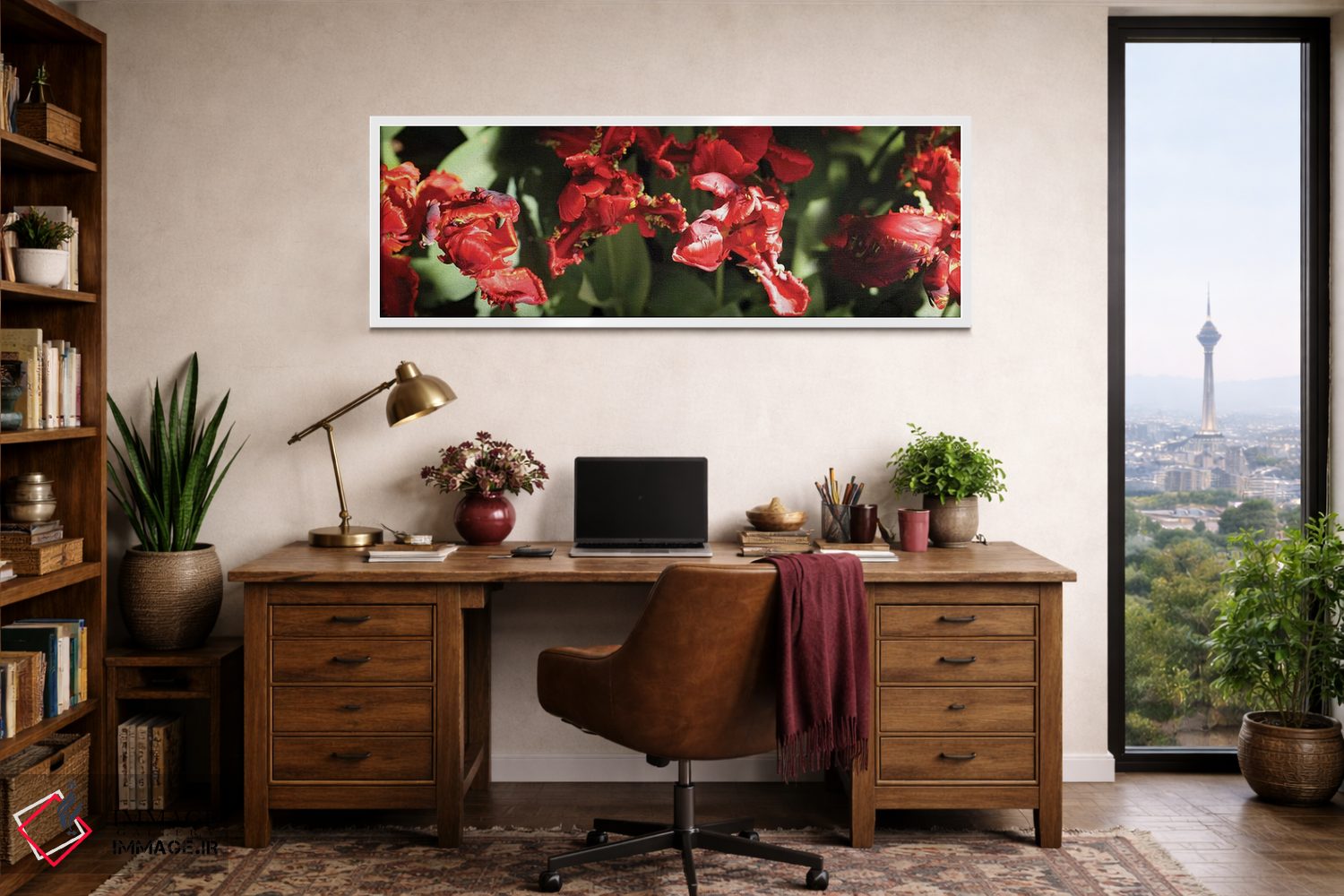 تابلو دکوراتیو گل های قرمز در حال شکوفه دادن روی گیاه نزدیک اثر پانورامیک ایمجز - D1W