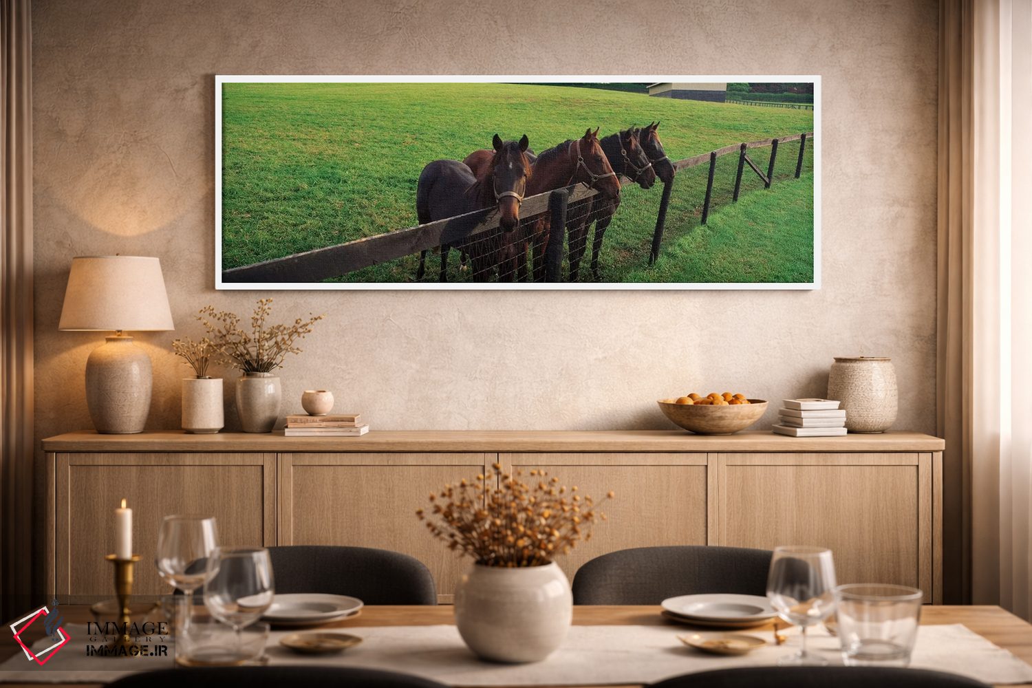 تابلو دکوراتیو چهار اسب که کنار حصار ایستاده اند، شهرستان بالتیمور، مر… اثر پانورامیک ایمجز - D1W