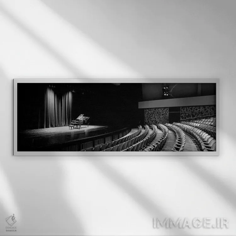 تابلو دکوراتیو پیانو بزرگ روی صحنه سالن کنسرت، دانشگاه هاوایی، هیلو، ه… اثر پانورامیک ایمجز - نمای قابدار سفید