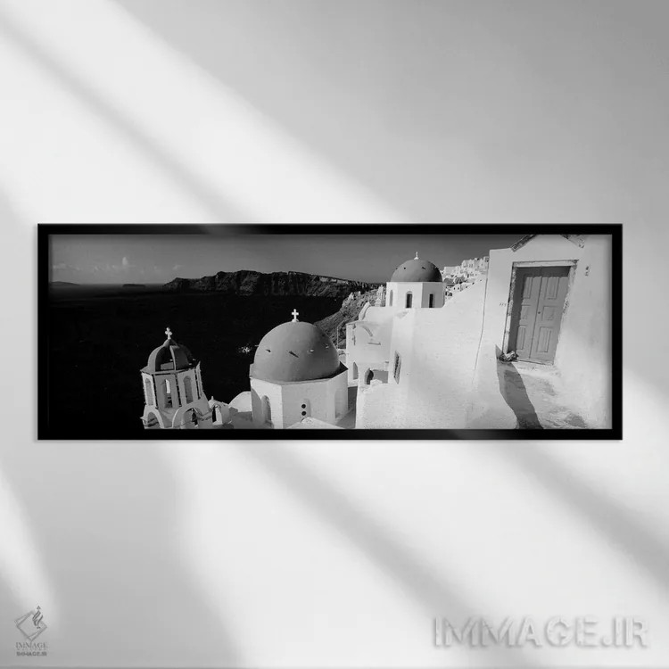 تابلو دکوراتیو "کلیسا در یک شهر، سانتورینی، جزایر سیکلاد، یونان" اثر پانورامیک ایمجز - نمای قابدار مشکی
