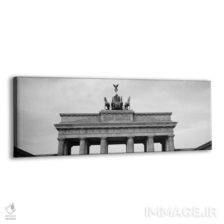 تابلو دکوراتیو "نمای زاویه پایین از دروازه براندنبورگ، پارایزر پلاتز… اثر پانورامیک ایمجز - نمای پرسپکتیو محصول