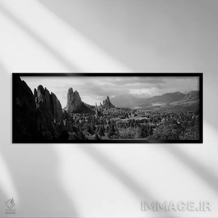 تابلو دکوراتیو "چیدمان های صخره ای روی یک چشم انداز، باغ خدایان، کلراد… اثر پانورامیک ایمجز - نمای قابدار مشکی