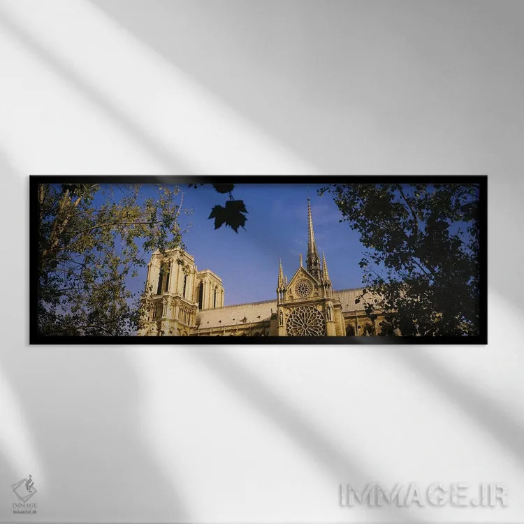 تابلو دکوراتیو نمای پایین از یک کلیسا، کلیسای نوتردام، پاریس، فرانسه اثر پانورامیک ایمجز - نمای قابدار مشکی