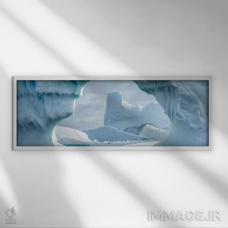تابلو دکوراتیو Antarctic Peninsula, Antarctica" - "یخچال شناور در اقیا… اثر پانورامیک ایمجز - نمای قابدار سفید