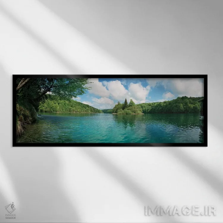 تابلو دکوراتیو نمای زیبای یک دریاچه، پارک ملی دریاچه های پلیتویس، شهرس… اثر پانورامیک ایمجز - نمای قابدار مشکی