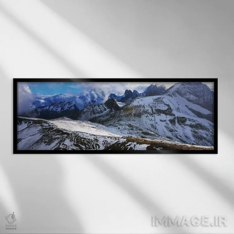 تابلو دکوراتیو رشته کوه های پوشیده از برف در برابر آسمان ابری، پارک اس… اثر پانورامیک ایمجز - نمای قابدار مشکی