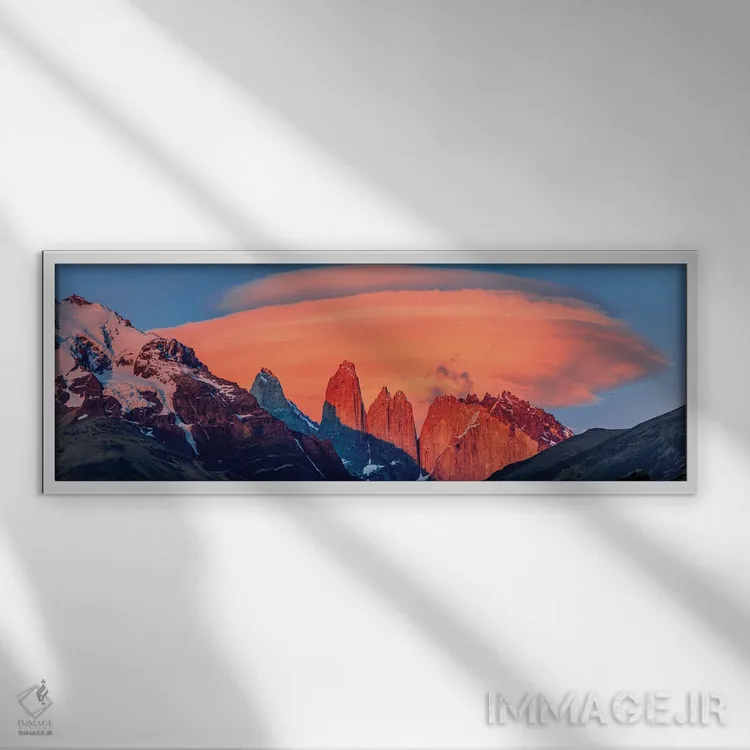 تابلو دکوراتیو منظره ای با کوه ها در هنگام غروب، پارک ملی تورس دل پاین… اثر پانورامیک ایمجز - نمای قابدار سفید