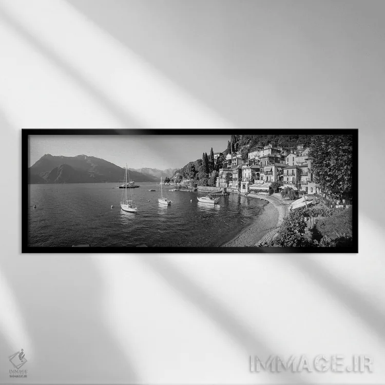 تابلو دکوراتیو Lake Como, Lombardy, Italy" - "منظره اوایل عصر از ساحل… اثر پانورامیک ایمجز - نمای قابدار مشکی