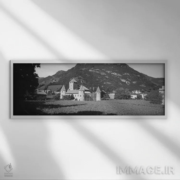 تابلو دکوراتیو Castle Firmiano, Bolzano, Italy" - "مزرعه ای در مقابل ی… اثر پانورامیک ایمجز - نمای قابدار سفید