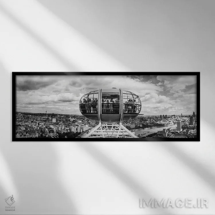 تابلو دکوراتیو گردشگران روی چرخ هزار ساله، لندن، انگلستان اثر پانورامیک ایمجز - نمای قابدار مشکی