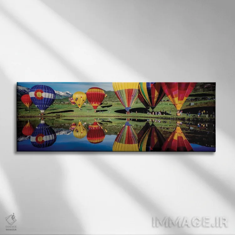 تابلو دکوراتیو انعکاس بالن های هوای گرم در یک دریاچه، دهکده اسنومس، شه… اثر پانورامیک ایمجز - نمای روبهرو روی دیوار