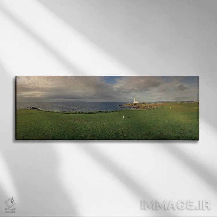 تابلو دکوراتیو زمین گلف با فانوس دریایی در پس زمینه، ترن بری، آیرشر جن… اثر پانورامیک ایمجز - نمای روبهرو روی دیوار