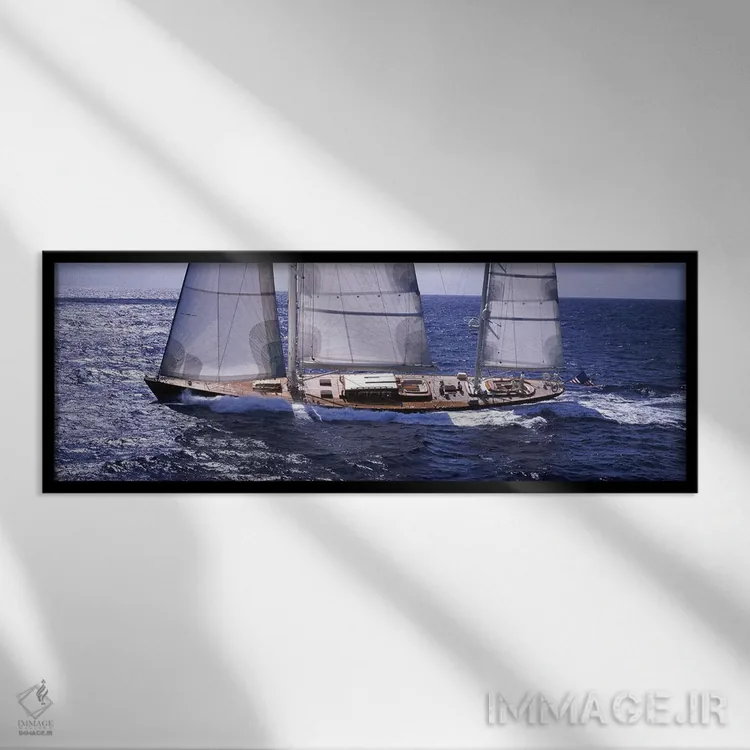 تابلو دکوراتیو قایق تفریحی در دریانوردی اثر پانورامیک ایمجز - نمای قابدار مشکی