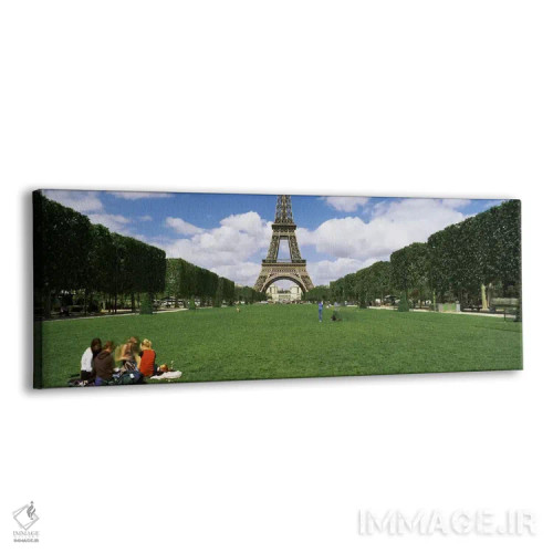 تابلو دکوراتیو Eiffel Tower, Paris, Ile-de-France, France,گردشگران نشس… اثر پانورامیک ایمجز - نمای پرسپکتیو محصول
