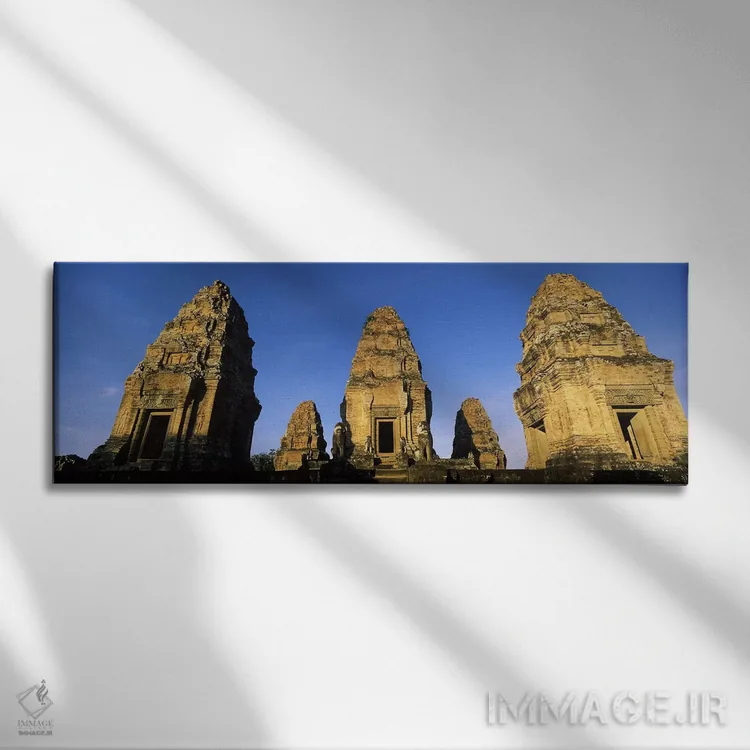 تابلو دکوراتیو Pre Rup, Angkor, Cambodia,نمای زاویه پایین از یک معبد… اثر پانورامیک ایمجز - نمای روبهرو روی دیوار