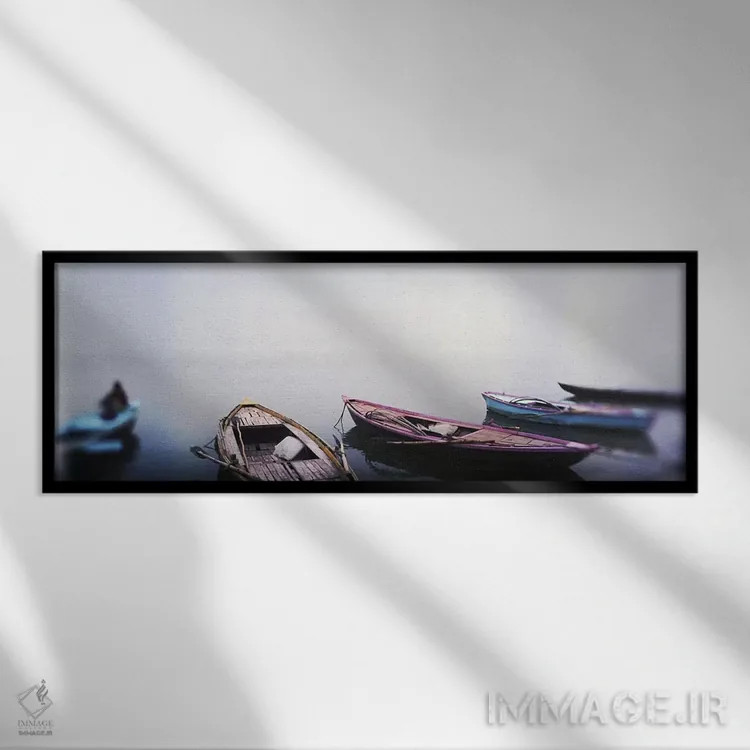 تابلو دکوراتیو Varanasi, Uttar Pradesh, India,قایق های ردیفی در رود، ر… اثر پانورامیک ایمجز - نمای قابدار مشکی