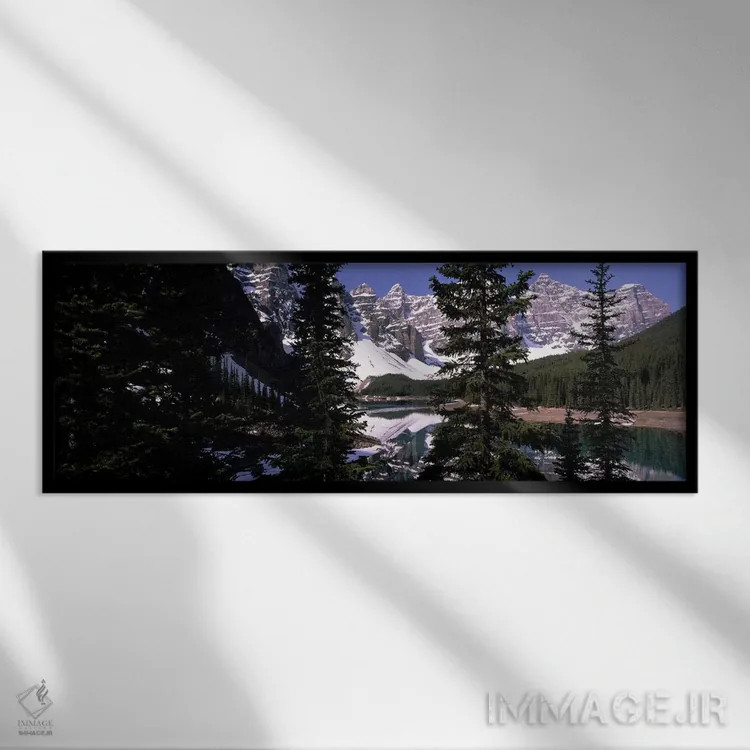 تابلو دکوراتیو Banff, Alberta, Canada,دریاچه در دامنه کوهستان، بنف، آل… اثر پانورامیک ایمجز - نمای قابدار مشکی