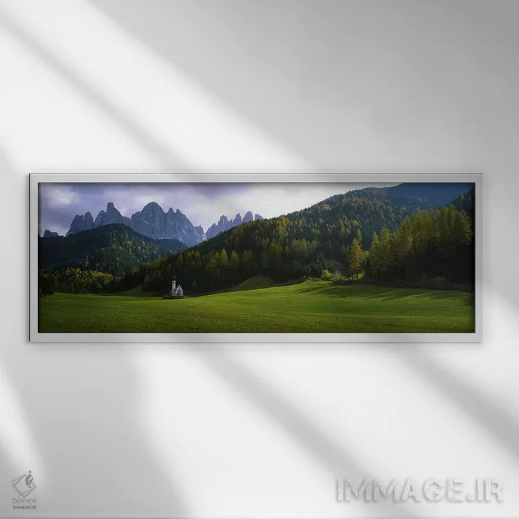 تابلو دکوراتیو Val di Funes, South Tyrol, Italy,نمای سنت جان نپوموک در… اثر پانورامیک ایمجز - نمای قابدار سفید