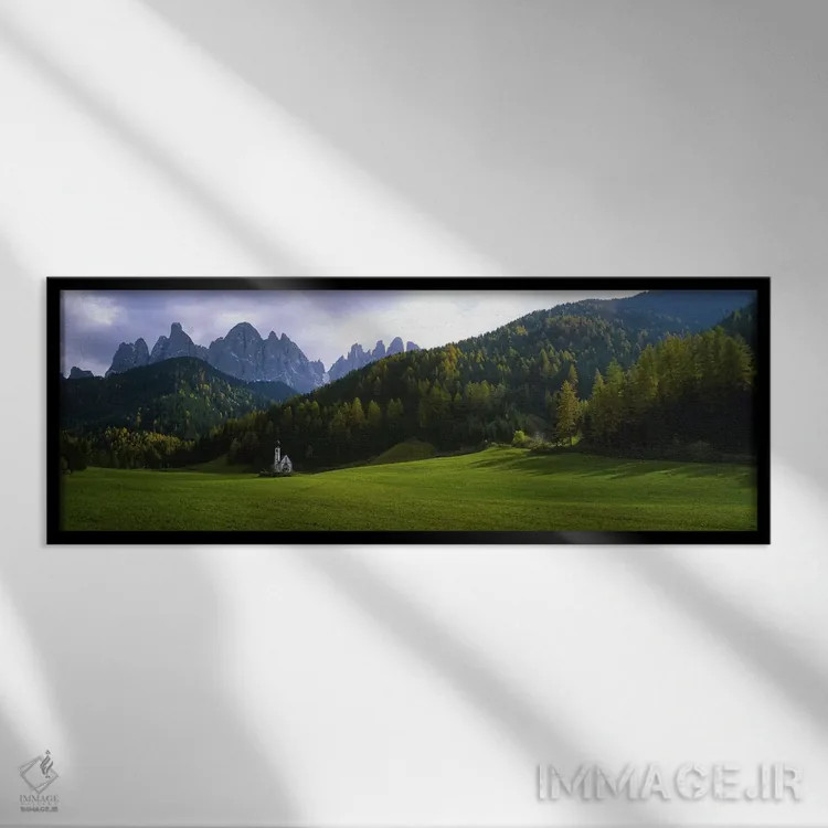 تابلو دکوراتیو Val di Funes, South Tyrol, Italy,نمای سنت جان نپوموک در… اثر پانورامیک ایمجز - نمای قابدار مشکی