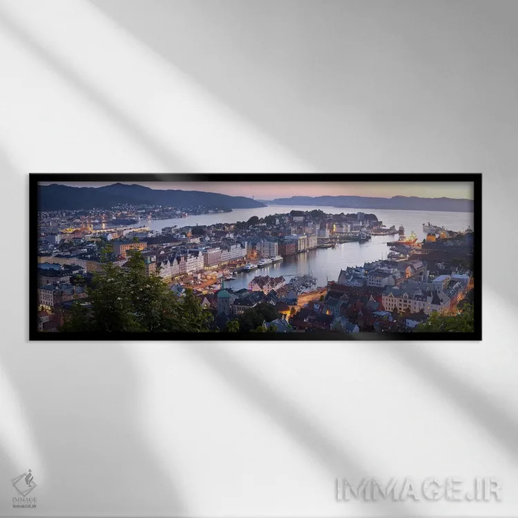 تابلو دکوراتیو Bergen, Hordaland, Vestlandet, Norway,درخشش غروب بر فرا… اثر پانورامیک ایمجز - نمای قابدار مشکی