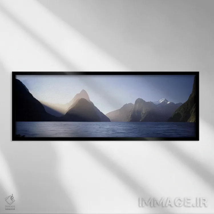 تابلو دکوراتیو Milford Sound, Fiordland National Park, South Island, N… اثر پانورامیک ایمجز - نمای قابدار مشکی