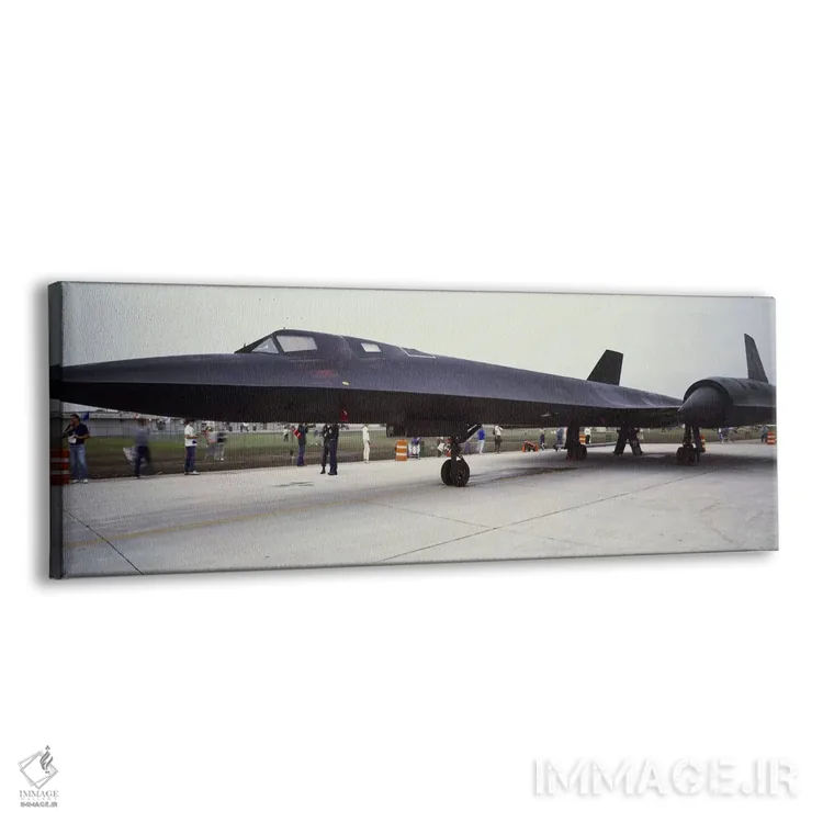 تابلو دکوراتیو هواپیمای لاکهید اس آر-۷۱ بلک برد روی باند فرودگاه اثر پانورامیک ایمجز - نمای پرسپکتیو محصول