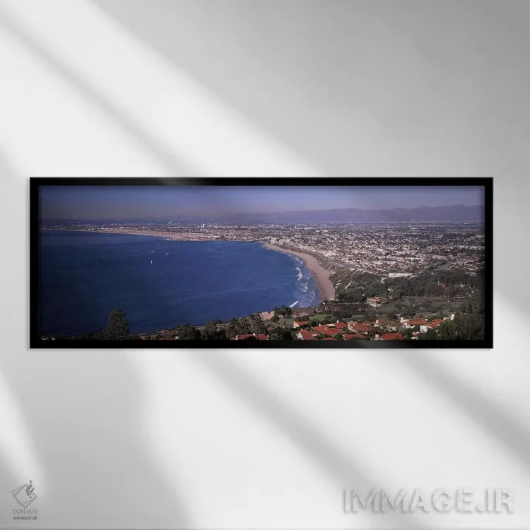 تابلو دکوراتیو Santa Monica Beach, Beverly Hills, Los Angeles County… اثر پانورامیک ایمجز - نمای قابدار مشکی