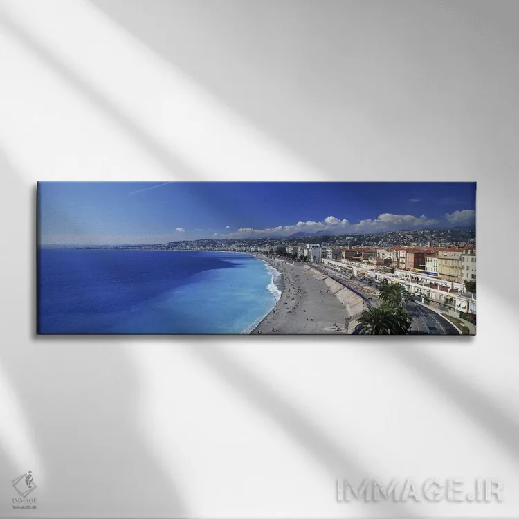 تابلو دکوراتیو Nice, France,منظره ساحلی با بخش اسکله انقلاب فرانسه بر… اثر پانورامیک ایمجز - نمای روبهرو روی دیوار