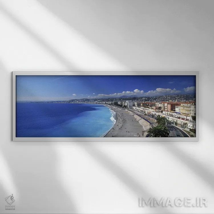 تابلو دکوراتیو Nice, France,منظره ساحلی با بخش اسکله انقلاب فرانسه بر… اثر پانورامیک ایمجز - نمای قابدار سفید