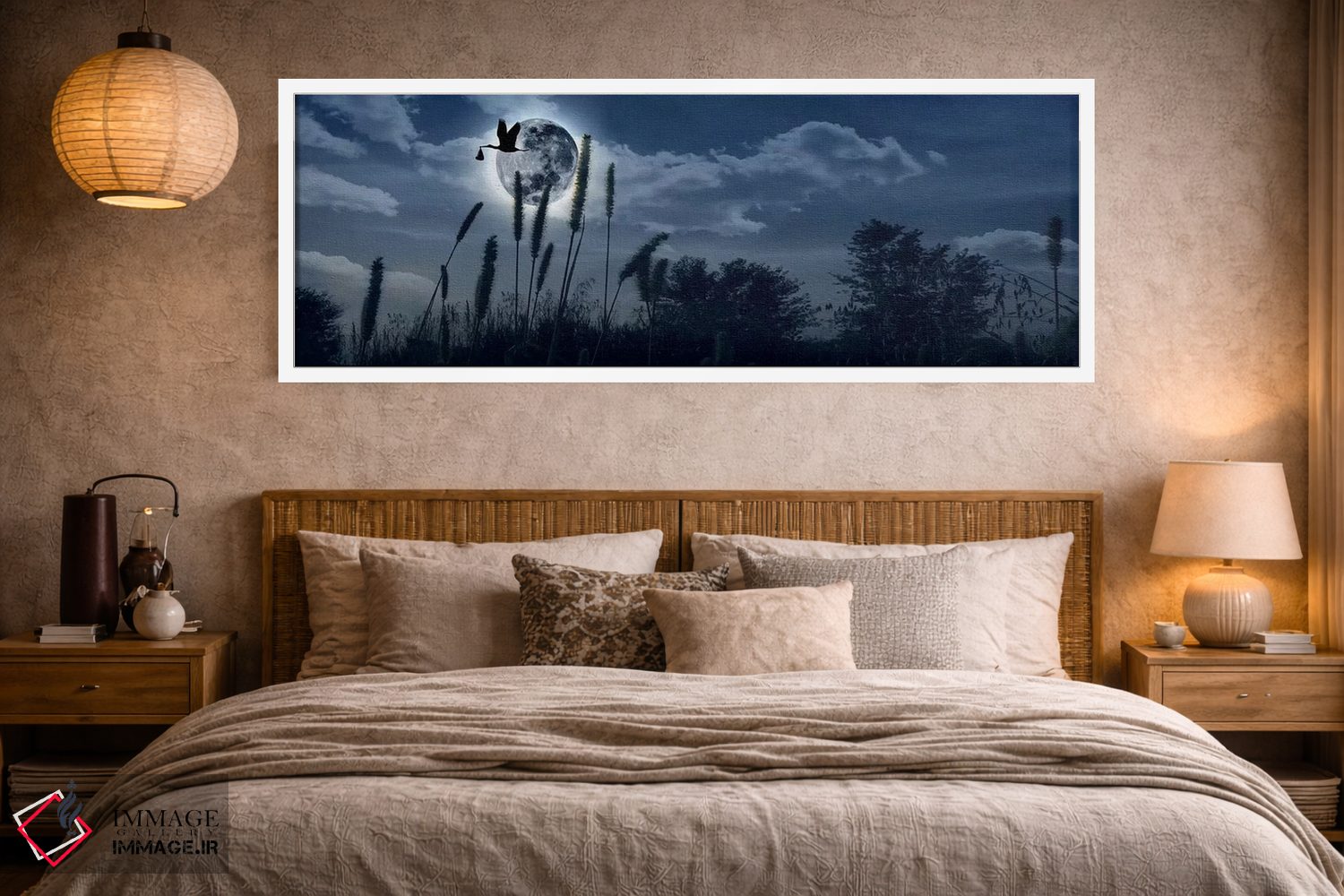 تابلو دکوراتیو لک لک در حال پرواز با نوزاد در منقار بر فراز ماه اثر پانورامیک ایمجز - D4W