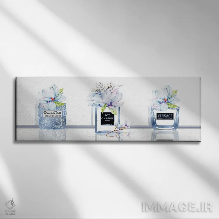 تابلو دکوراتیو سه تایی شیشه عطر آبی سلطنتی با مگنولیای دو رنگ اثر پوماکای بارون - نمای روبهرو روی دیوار