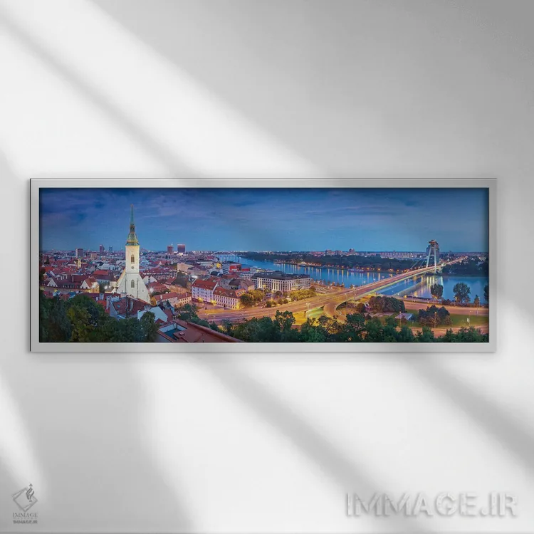 تابلو دکوراتیو براتیسلاوا، اسلواکی اثر پل رومر - نمای قابدار سفید