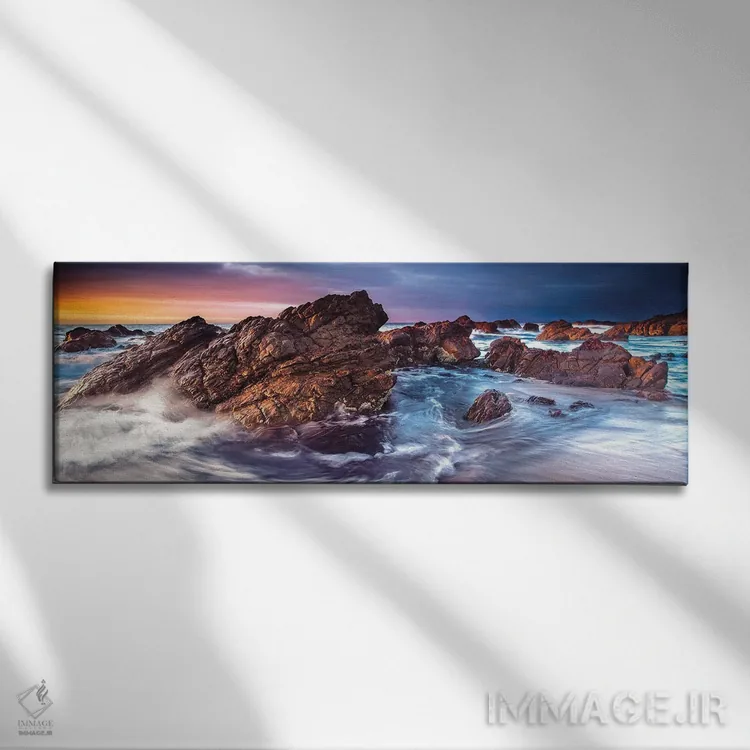 تابلو دکوراتیو زیبایی خشن اثر پل رومر - نمای روبهرو روی دیوار