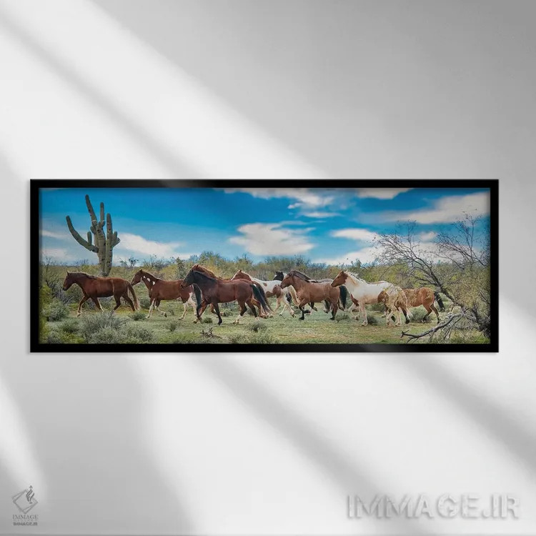 تابلو دکوراتیو گروه در حال دویدن با هم اثر رندا تامپسون - نمای قابدار مشکی